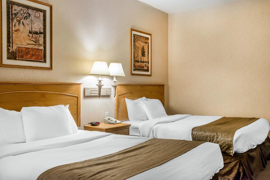 Rodeway Inn & Suites Tomahawk Екстериор снимка